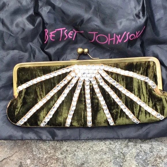 💋Exquisite💚green velvet & rhinestones💎clutch by Betsey Johnson - Picture 8 of 14